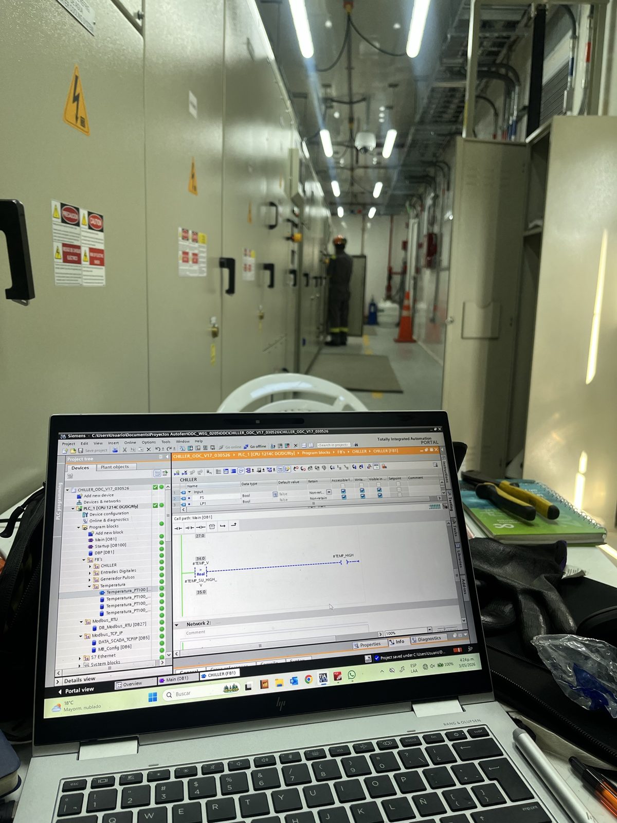 Programación de PLC en TIA Portal frente a tableros
